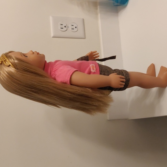 Our generation 18" doll by battat, new white sequin ballgown, sunglasses lot - Picture 6 of 16